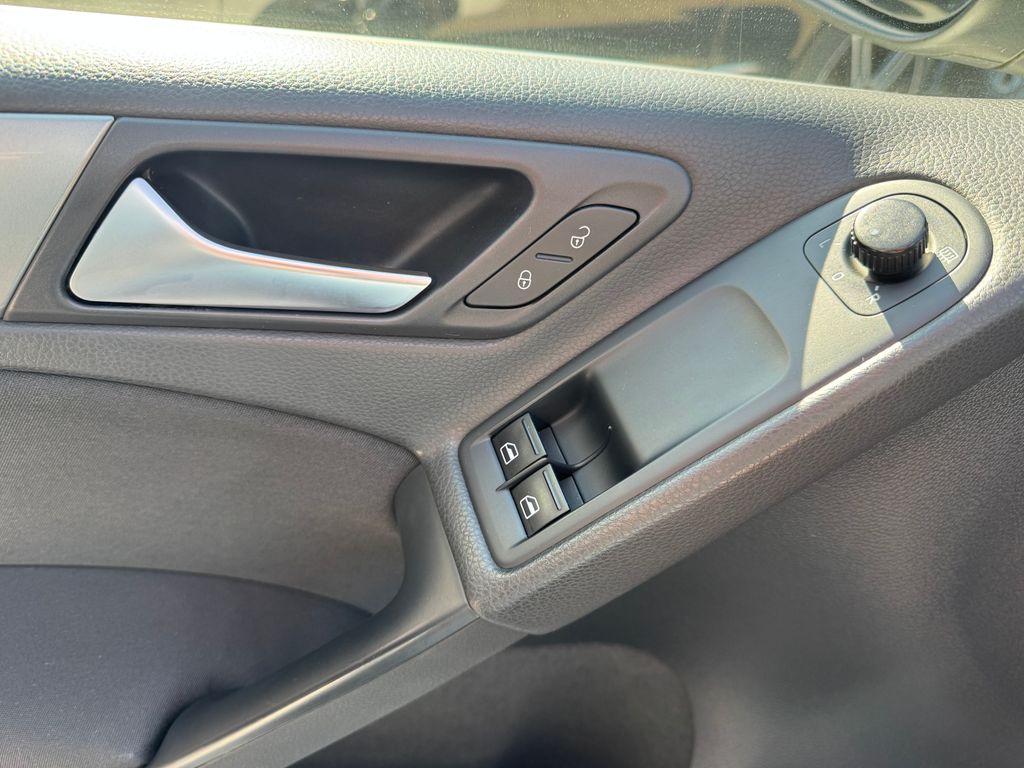 volkswagen-golf-1-4-16v-trendline - 6