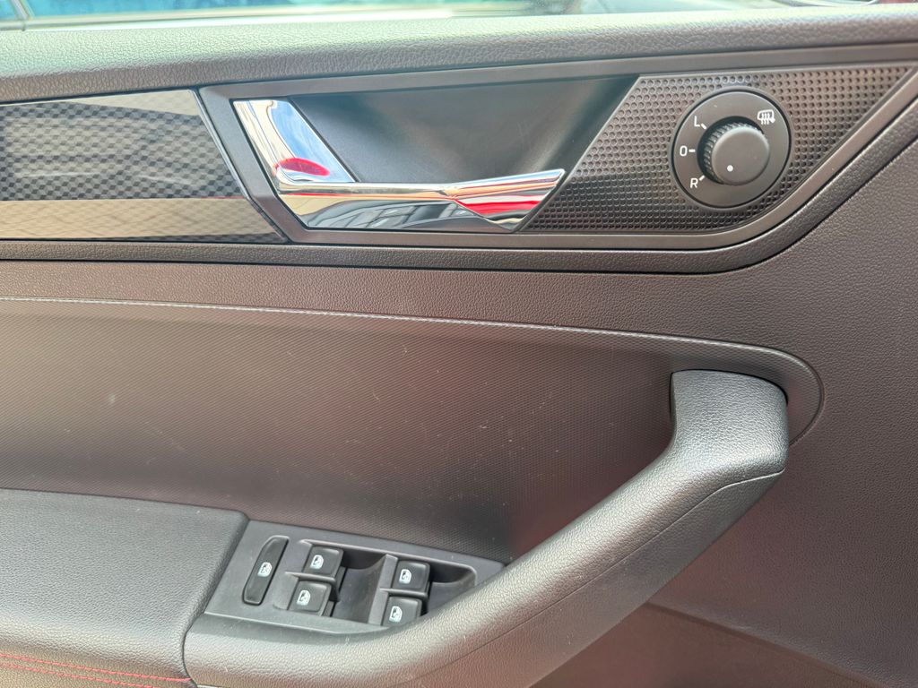 skoda-rapid-spb-1-0-tsi-monte-carlo - 6