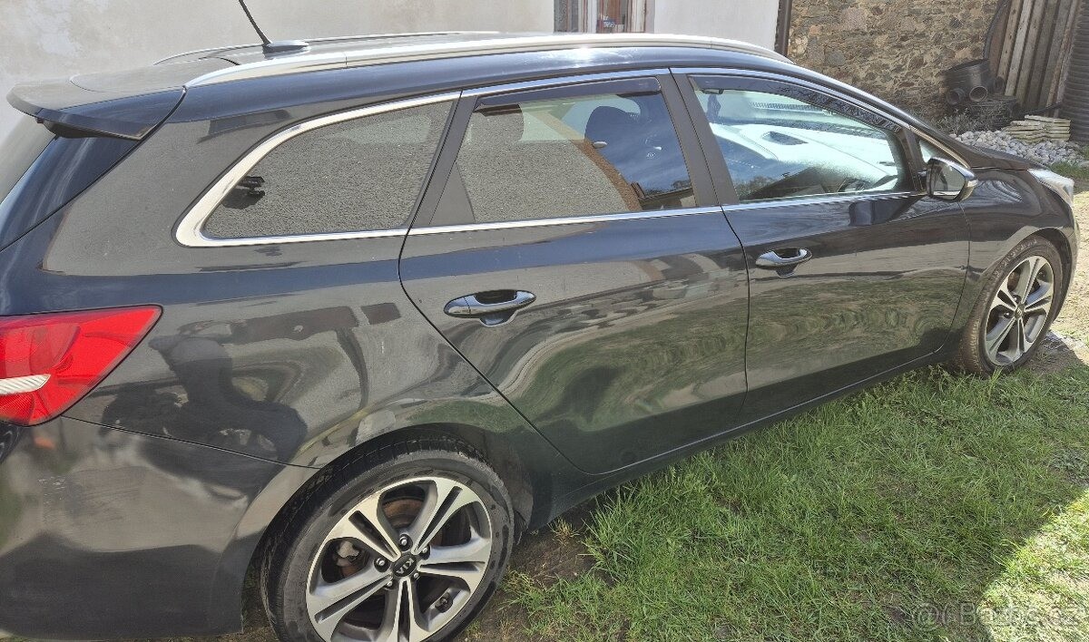 kia-ceed-1-6-crdi-100-kw - 4