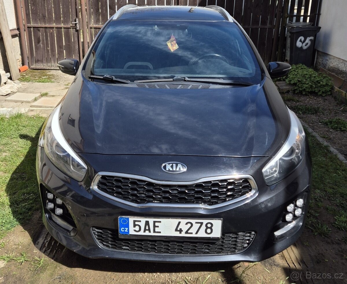 kia-ceed-1-6-crdi-100-kw - 7