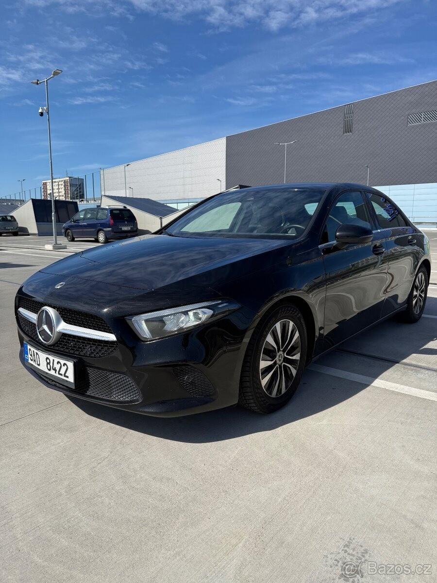 Mercedes-Benz Třídy A 1,8   A180 d Sedan 2022 TOP stav