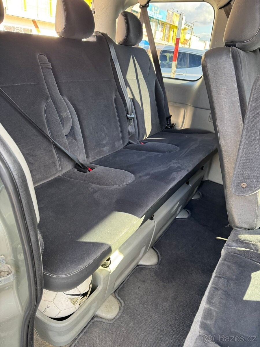 renault-trafic-2-0 - 3