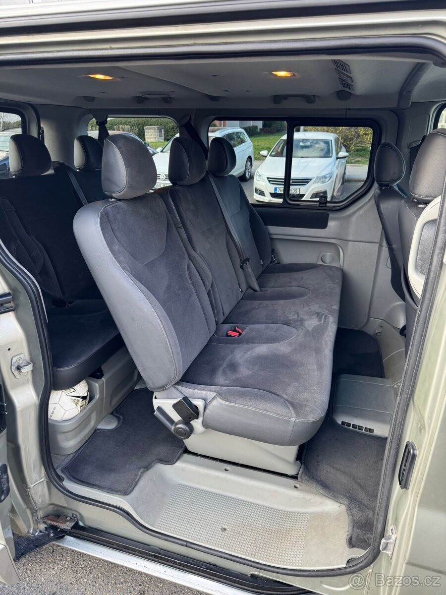 renault-trafic-2-0 - 6