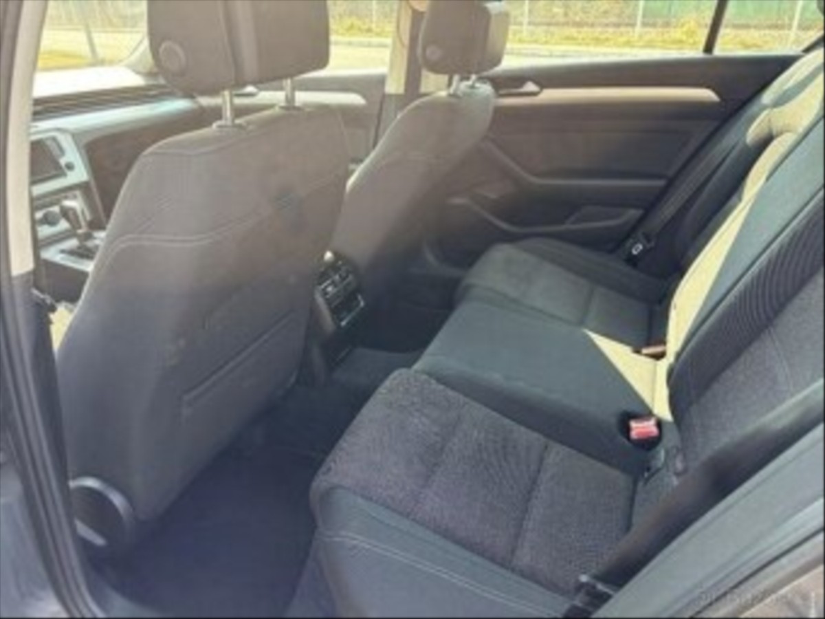 volkswagen-passat-2-0-b8-tdi-110kw - 8