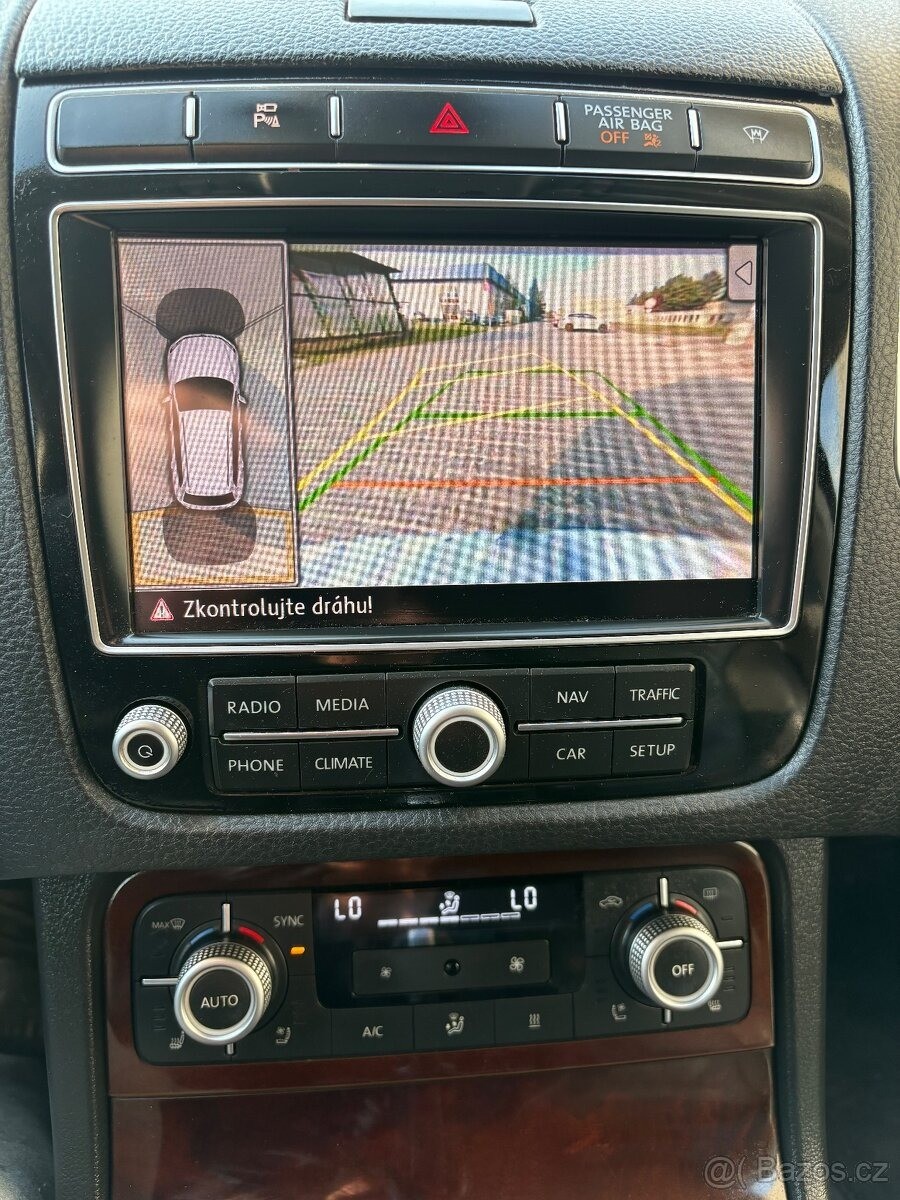 volkswagen-touareg-3-0 - 5