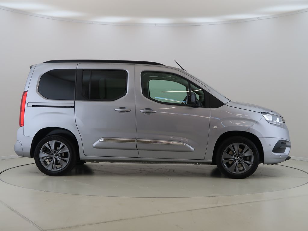 toyota-proace-1-5d-4d-at-l1-familycomfort - 3