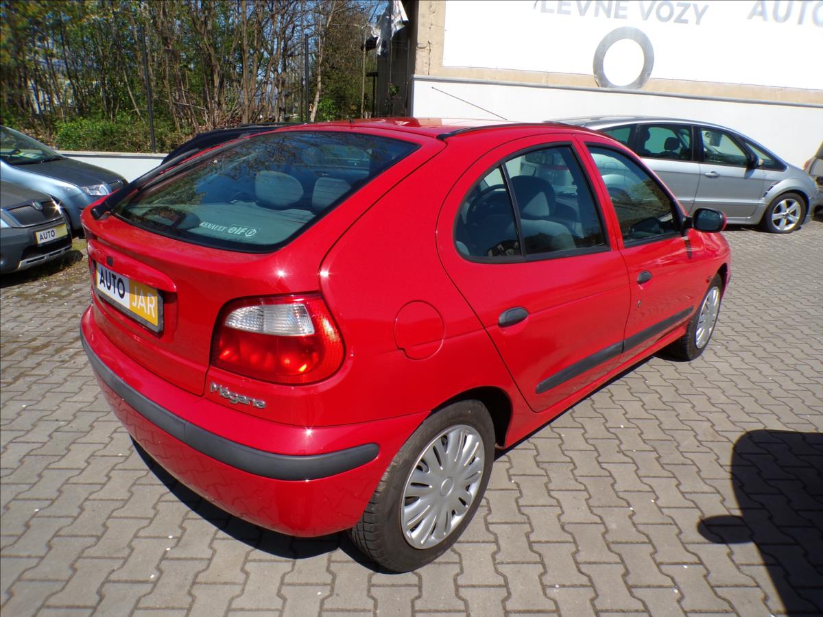 renault-megane-1-6-16v - 4
