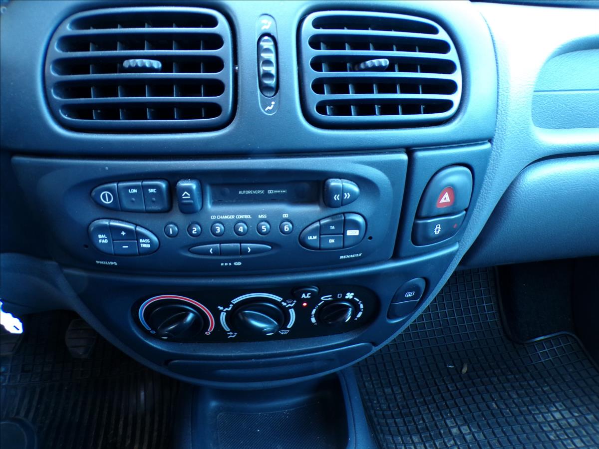 renault-megane-1-6-16v - 8