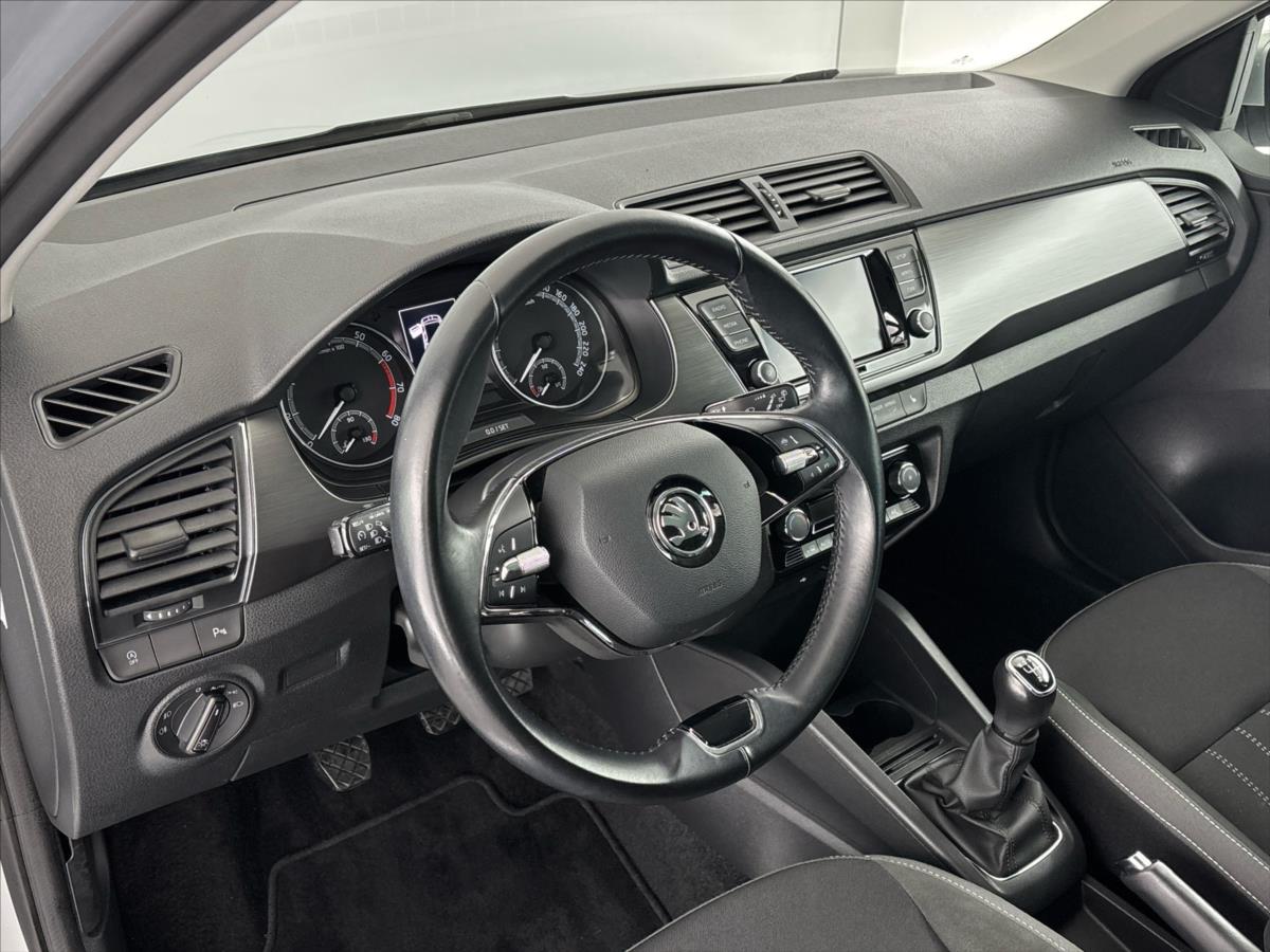 skoda-fabia-1-0-tsi-style-plus - 4