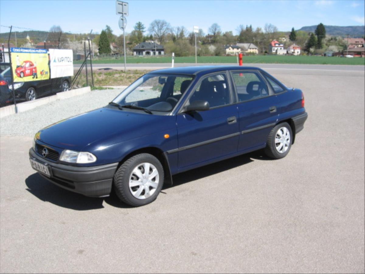 opel-astra-1-4-i - 1