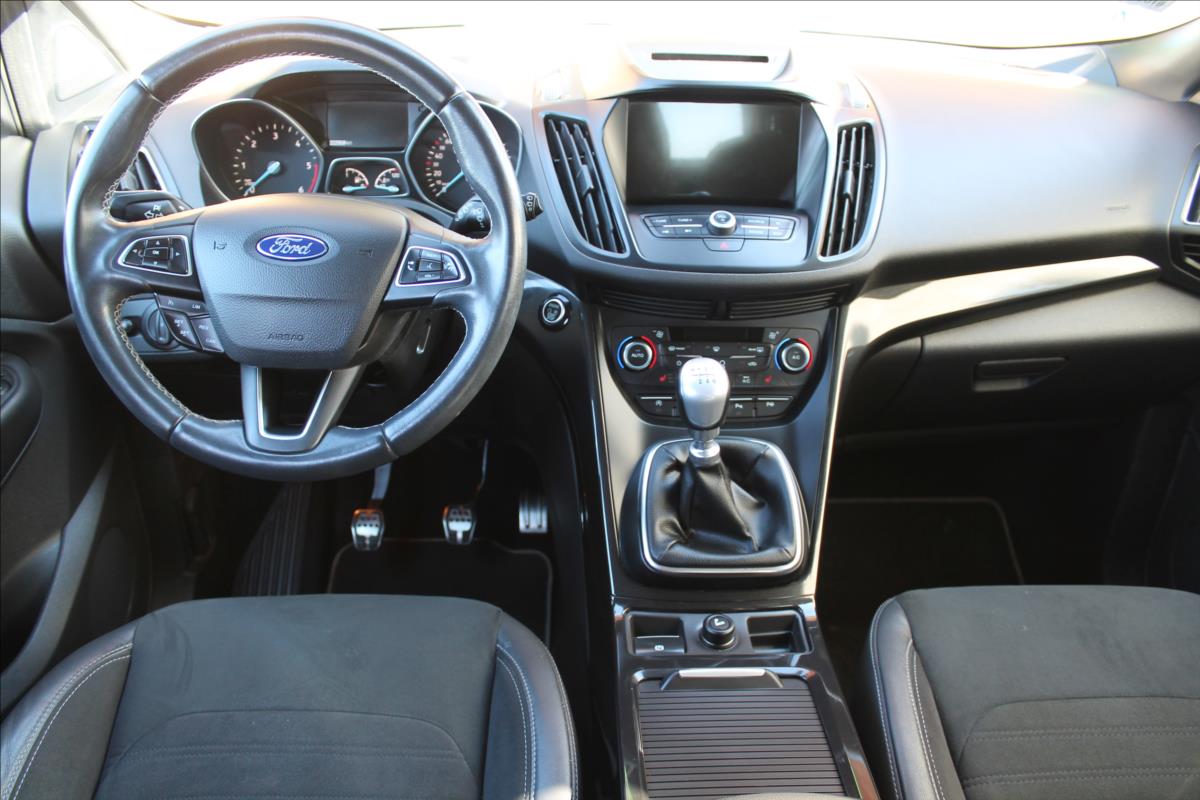 ford-kuga-2-0-tdci-132kw-st-line-4x4 - 8