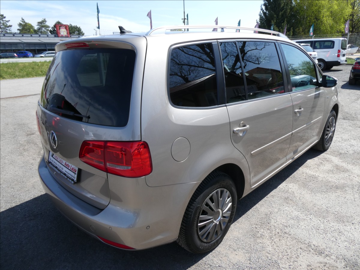 volkswagen-touran-1-6-tdi-life-7-mist-webasto - 8