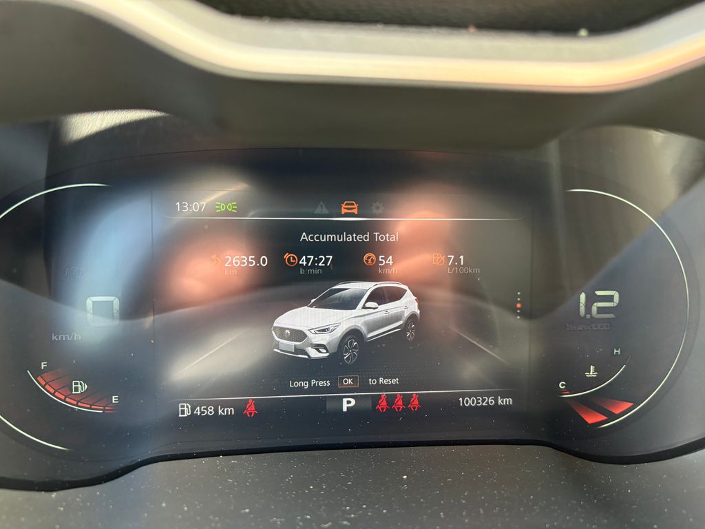 mg-zs-1-0tgi-aut-eleg-navi-kamera - 7