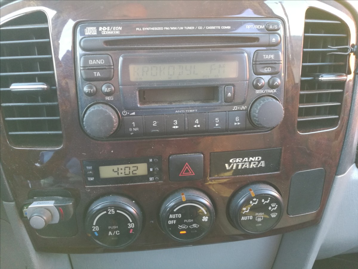 suzuki-grand-vitara-2-0-td-xl-7 - 5