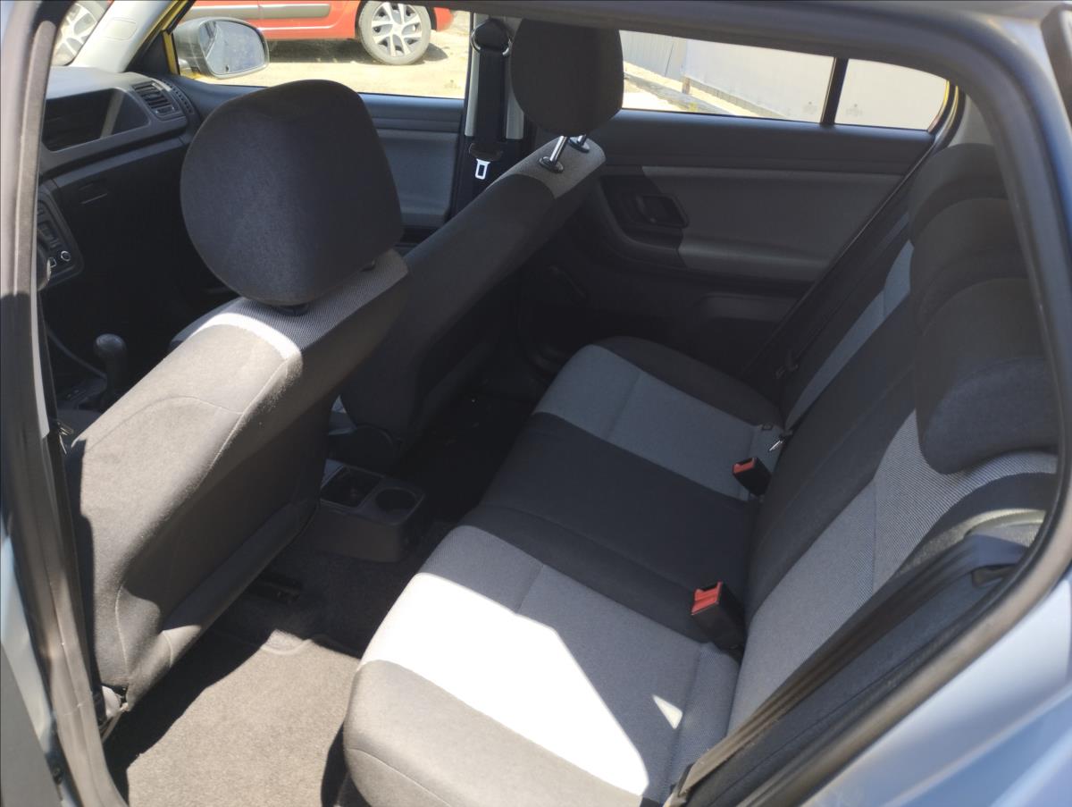 skoda-fabia-1-2-tsi-63kw-combi - 9