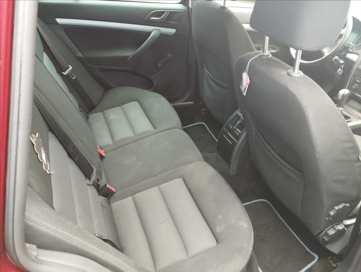 skoda-octavia-1-9-tdi-77kw-4x4 - 8