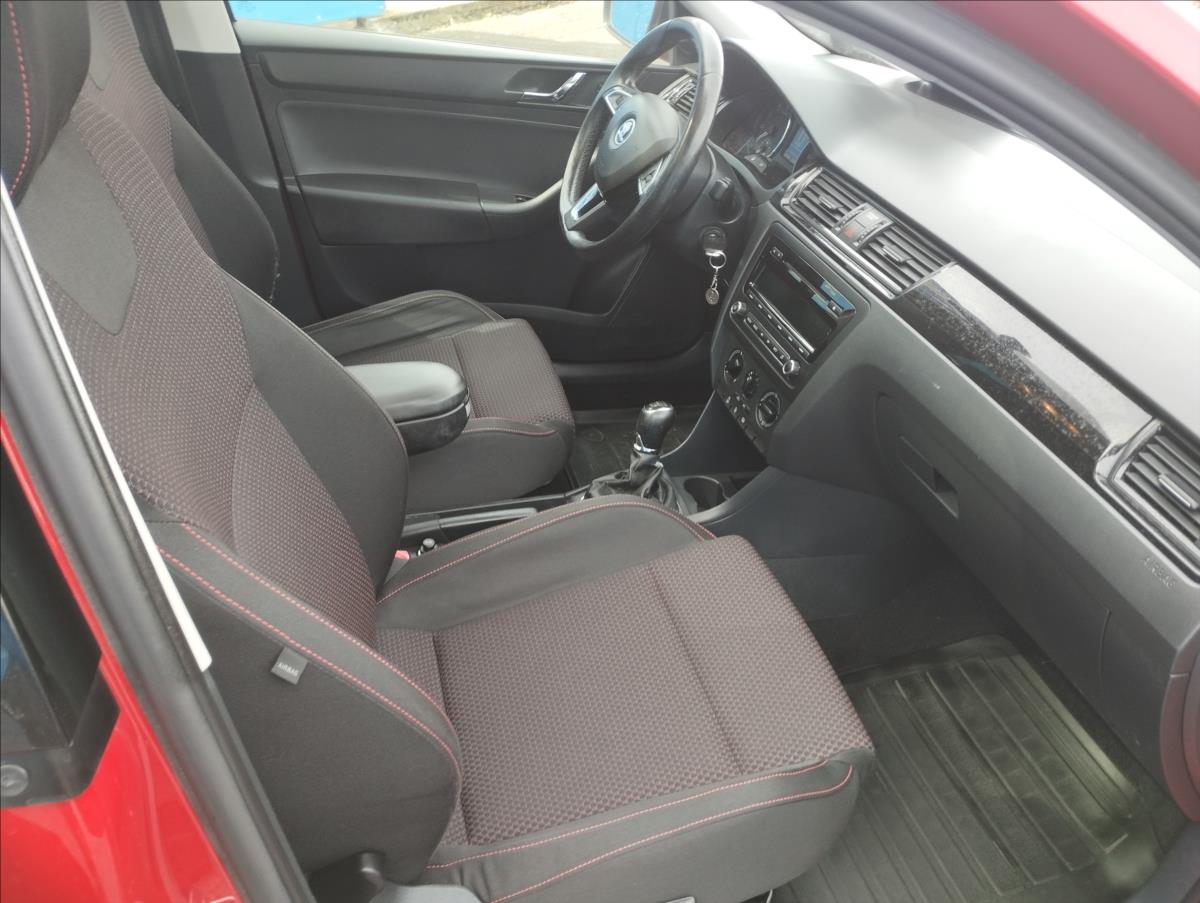 skoda-rapid-1-2-panorama - 7