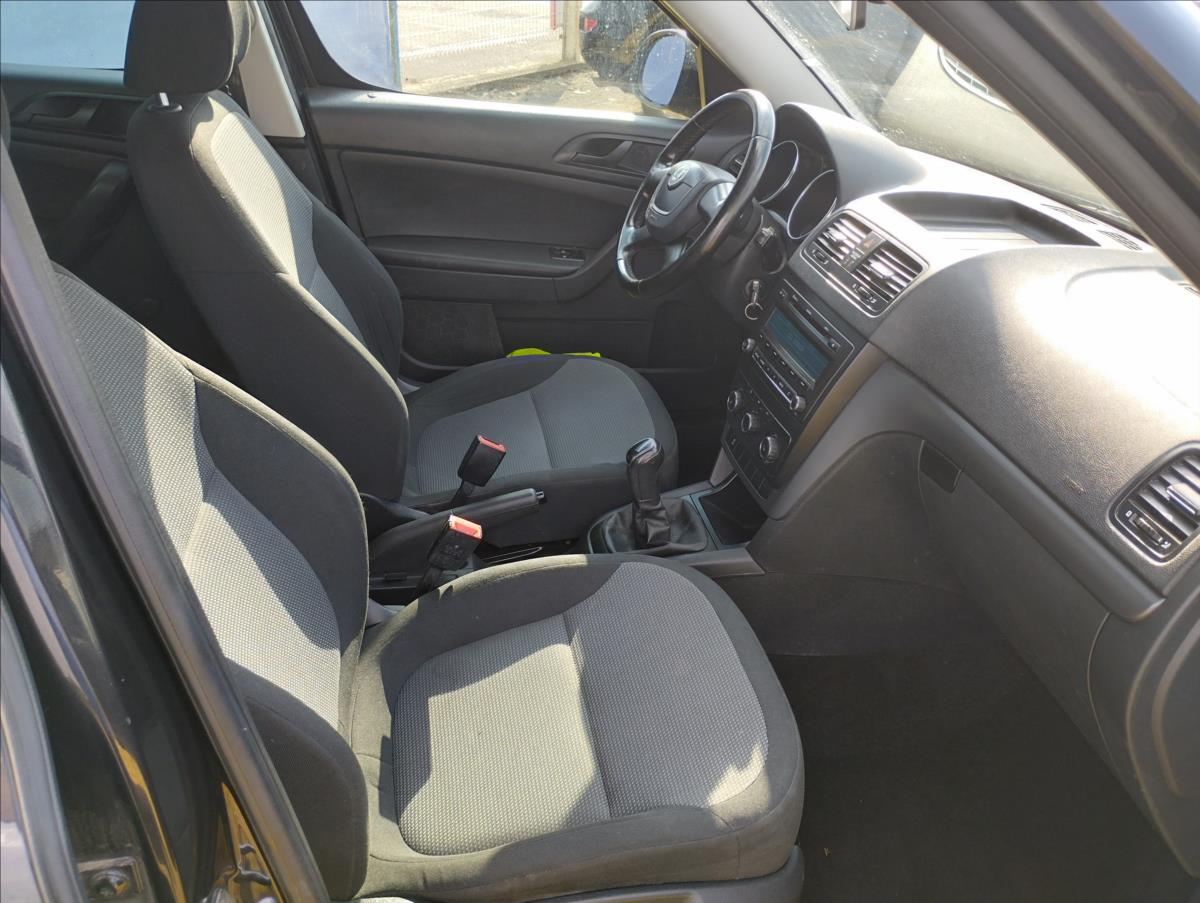 skoda-yeti-2-0-tdi-81-kw-active-4x4 - 7