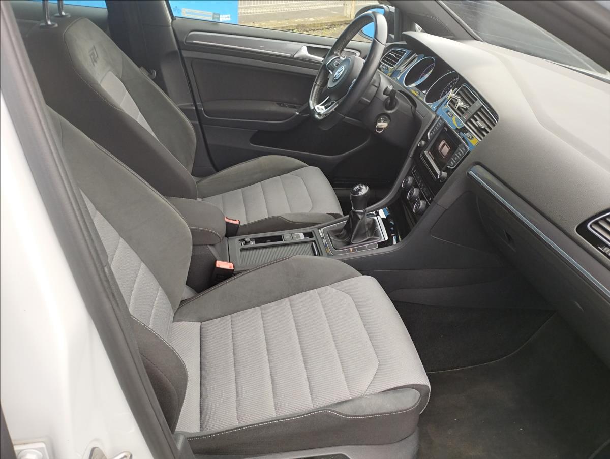 volkswagen-golf-2-0-tdi-110kw-r-line - 7