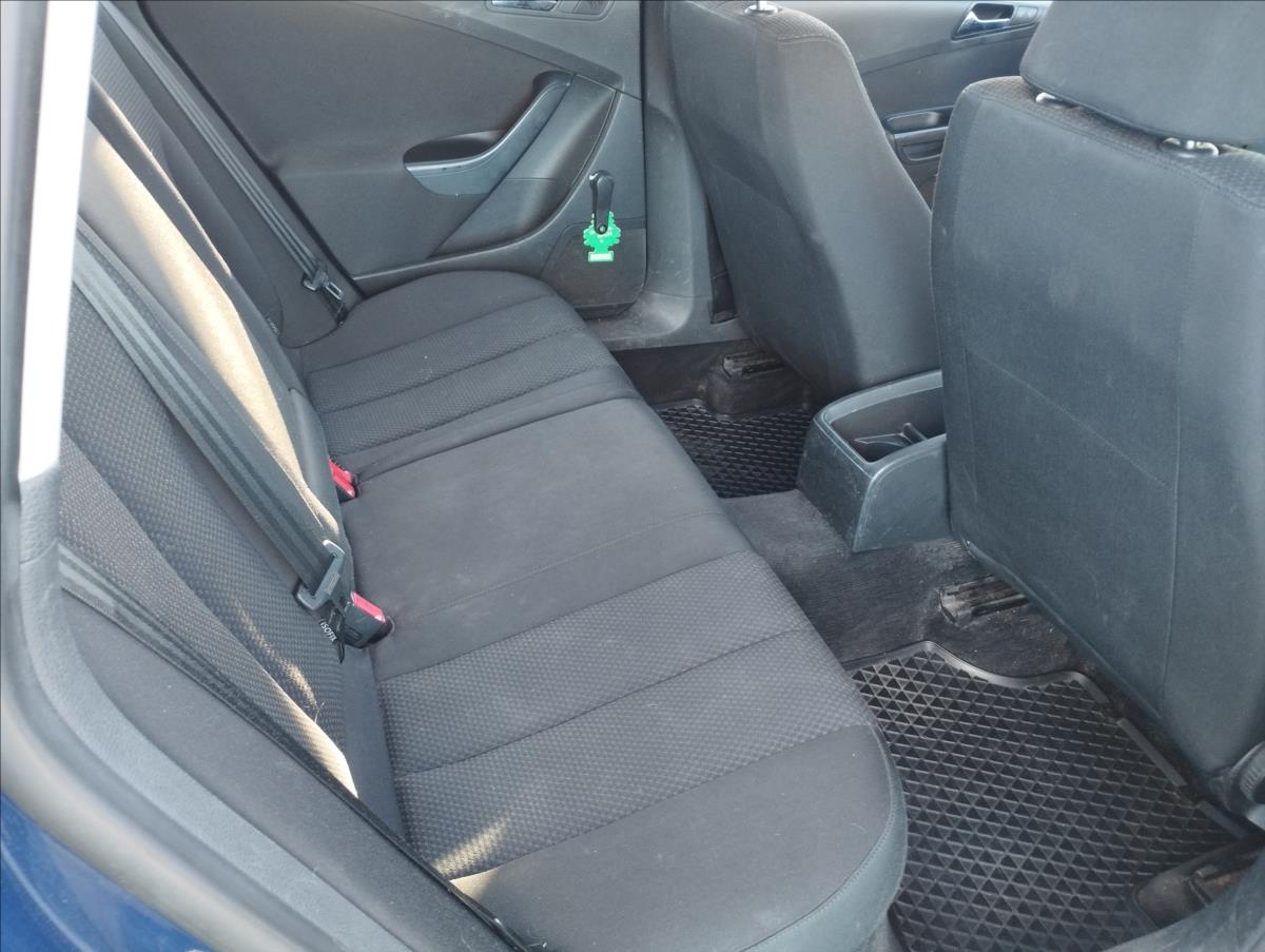 volkswagen-passat-2-0-tdi-103kw - 8