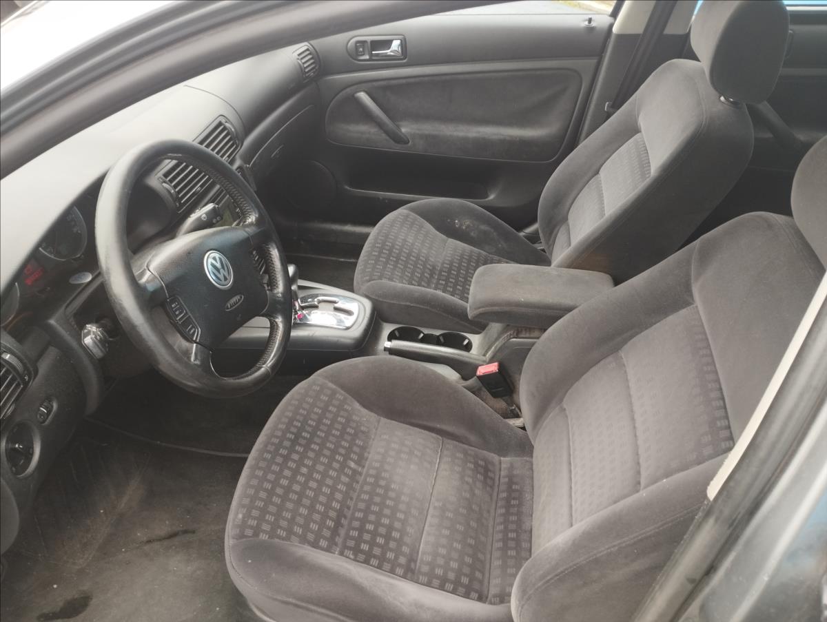 volkswagen-passat-1-9-tdi-96kw-automat - 6