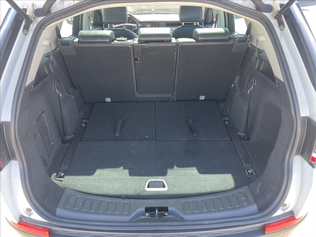 land-rover-discovery-2-0-td4-132kw-awd-pano-7mist-tazne-dph - 9