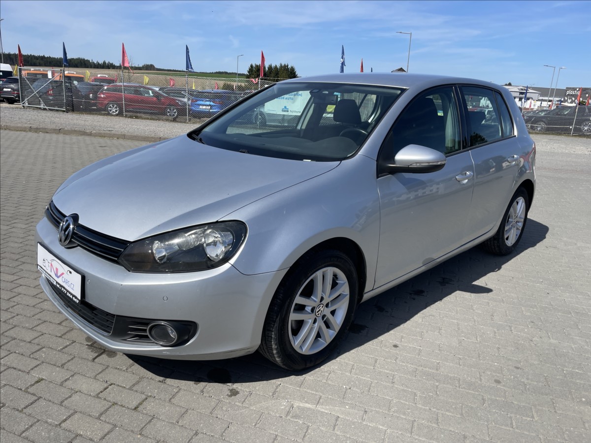Volkswagen Golf 2,0 TDI 140CV DSG Highline bez koroze