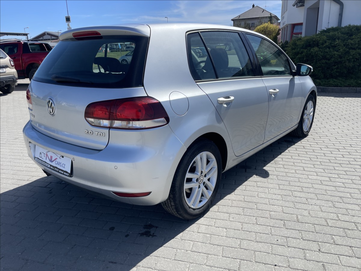 volkswagen-golf-2-0-tdi-140cv-dsg-highline-bez-koroze - 3