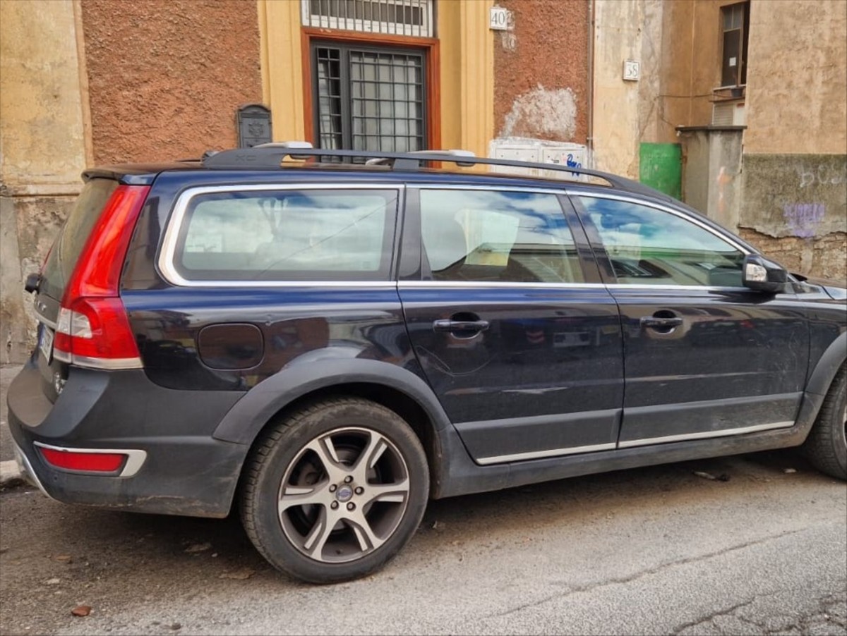 volvo-xc70-2-4-d5-geartronic-summum-awd - 2