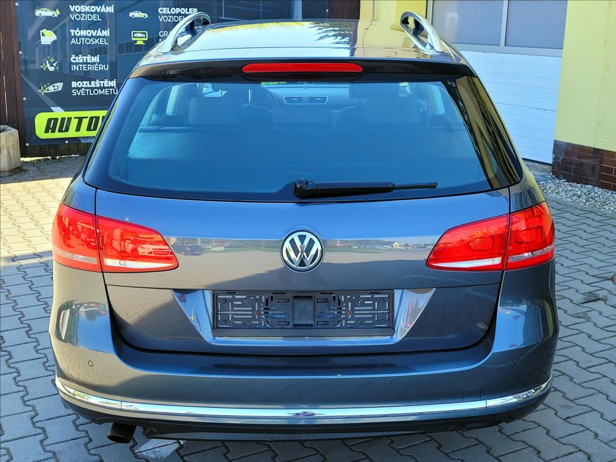volkswagen-passat-1-4-tsi-highline-malo-najeto - 8