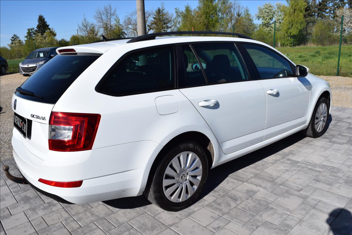 skoda-octavia-2-0-tdi-110kw-vyhrev-navi-stk - 4