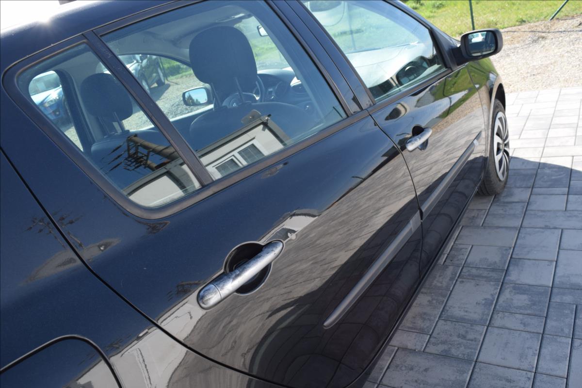 renault-clio-1-2-i-55kw-po-rozvodech-stk - 9