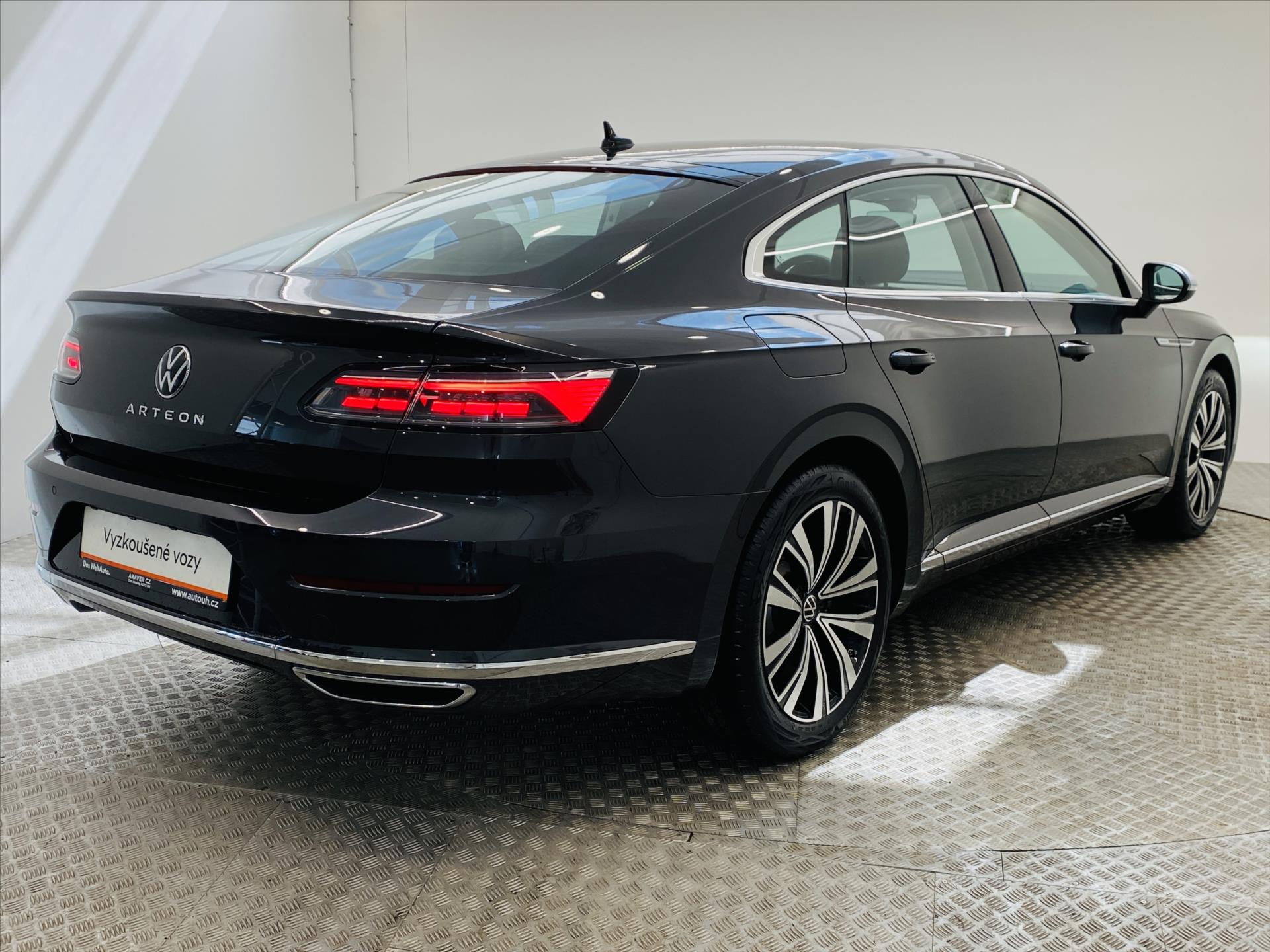 volkswagen-arteon-2-0-tsi-dsg-elegance - 1