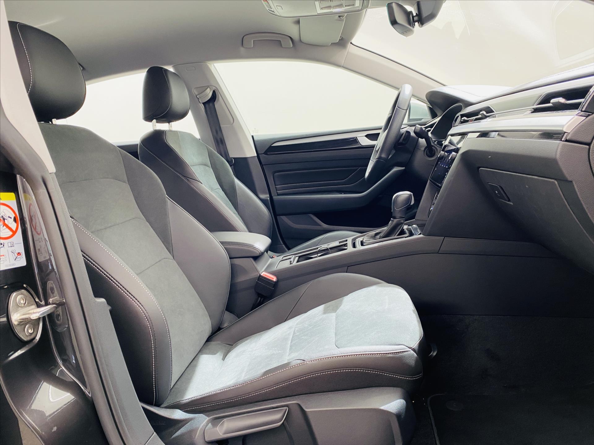 volkswagen-arteon-2-0-tsi-dsg-elegance - 6