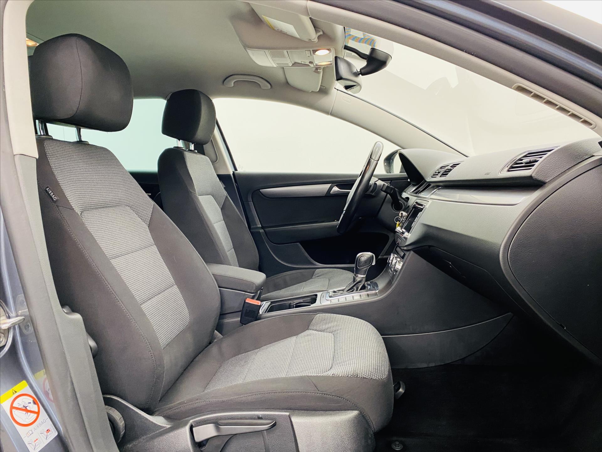 volkswagen-passat-2-0-tdi-dsg-125-kw-4motion - 7