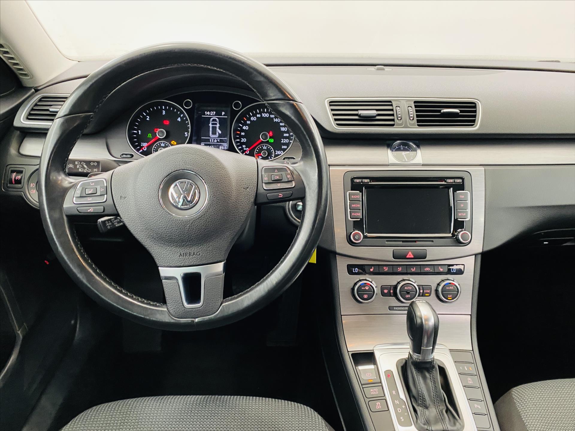 volkswagen-passat-2-0-tdi-dsg-125-kw-4motion - 9