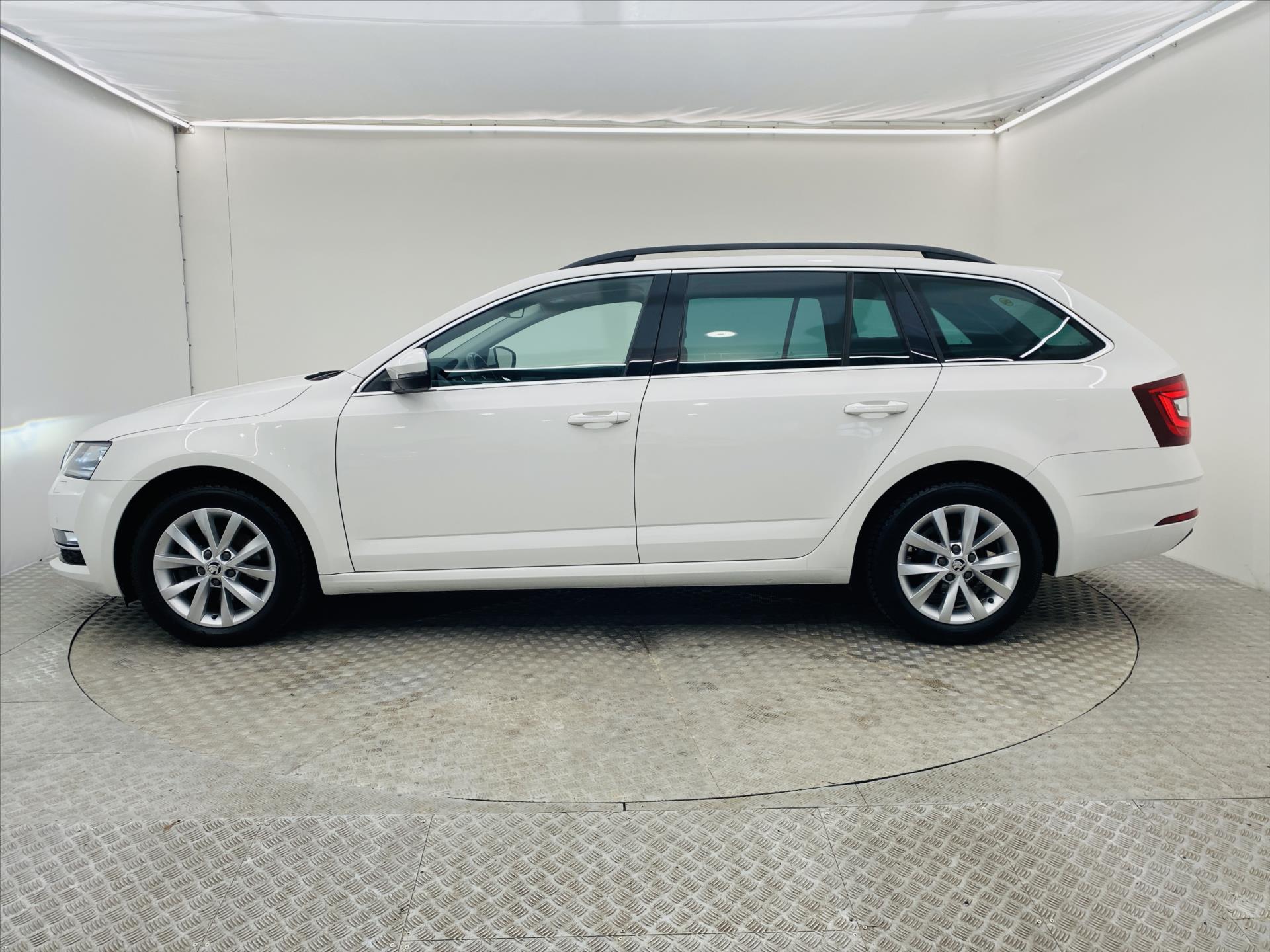 skoda-octavia-1-5-g-tec-96kw-dsg-style - 2