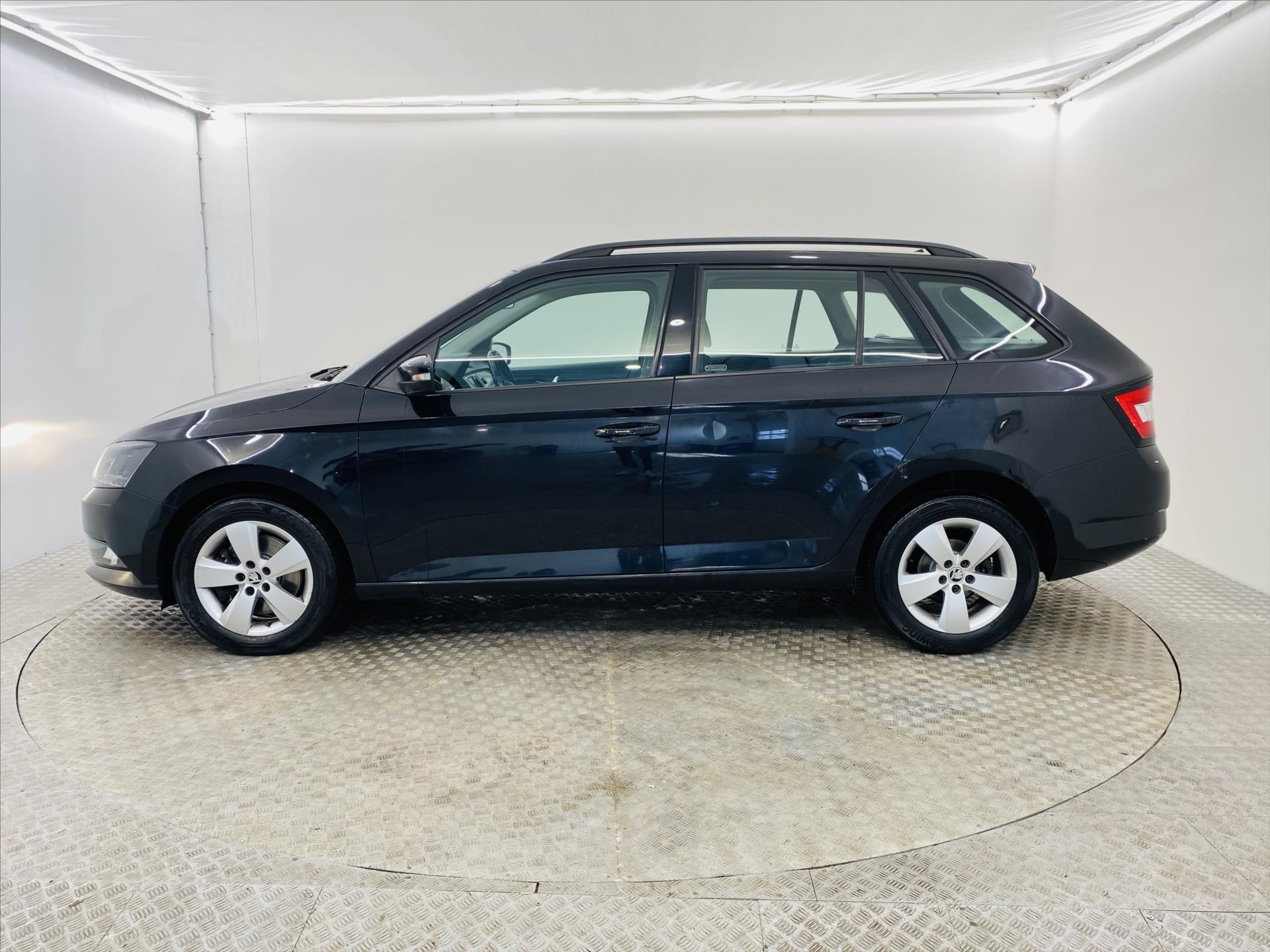 skoda-fabia-1-0-tsi-dsg-81kw-style - 2