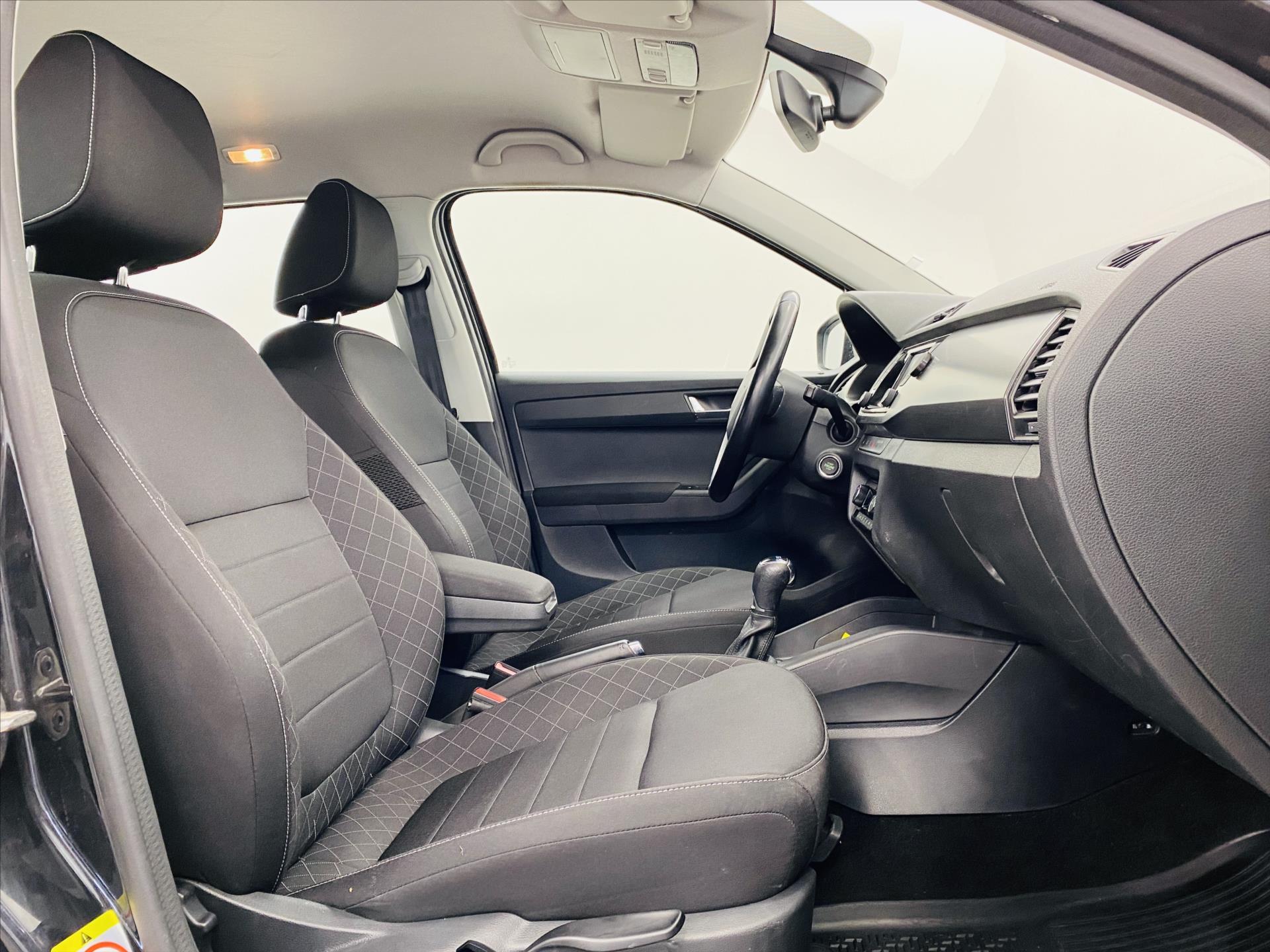 skoda-fabia-1-0-tsi-dsg-81kw-style - 7