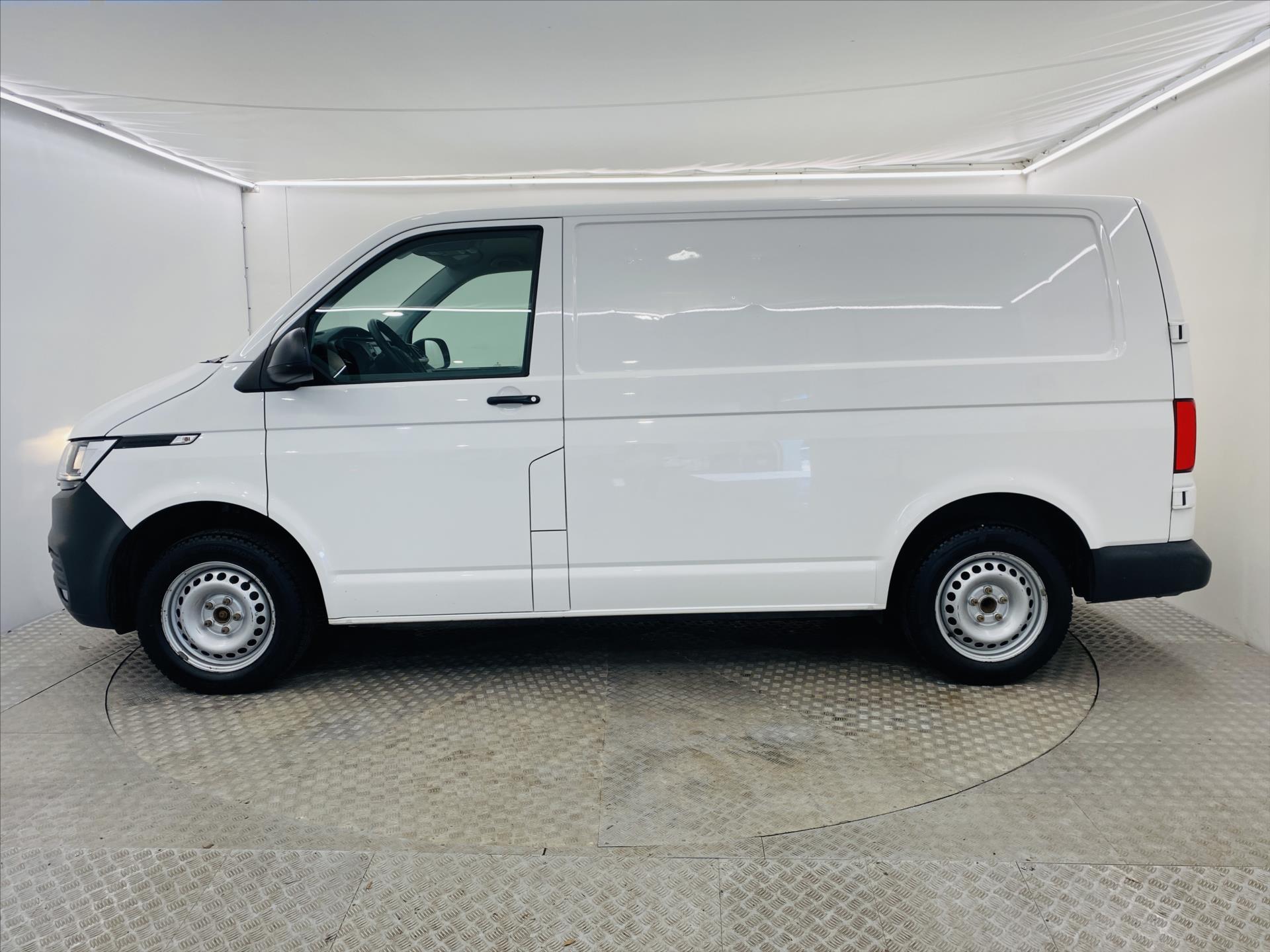 volkswagen-transporter-2-0-tdi-81kw - 2