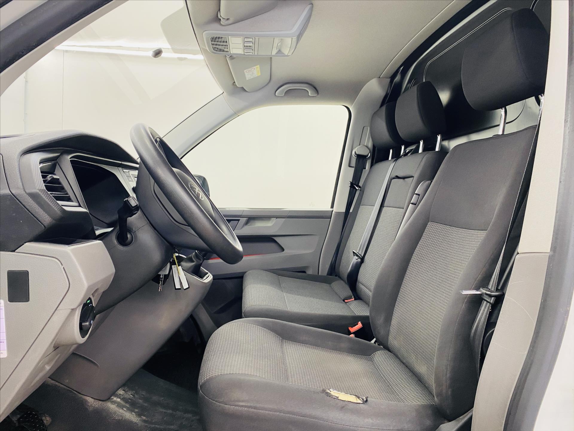 volkswagen-transporter-2-0-tdi-81kw - 4