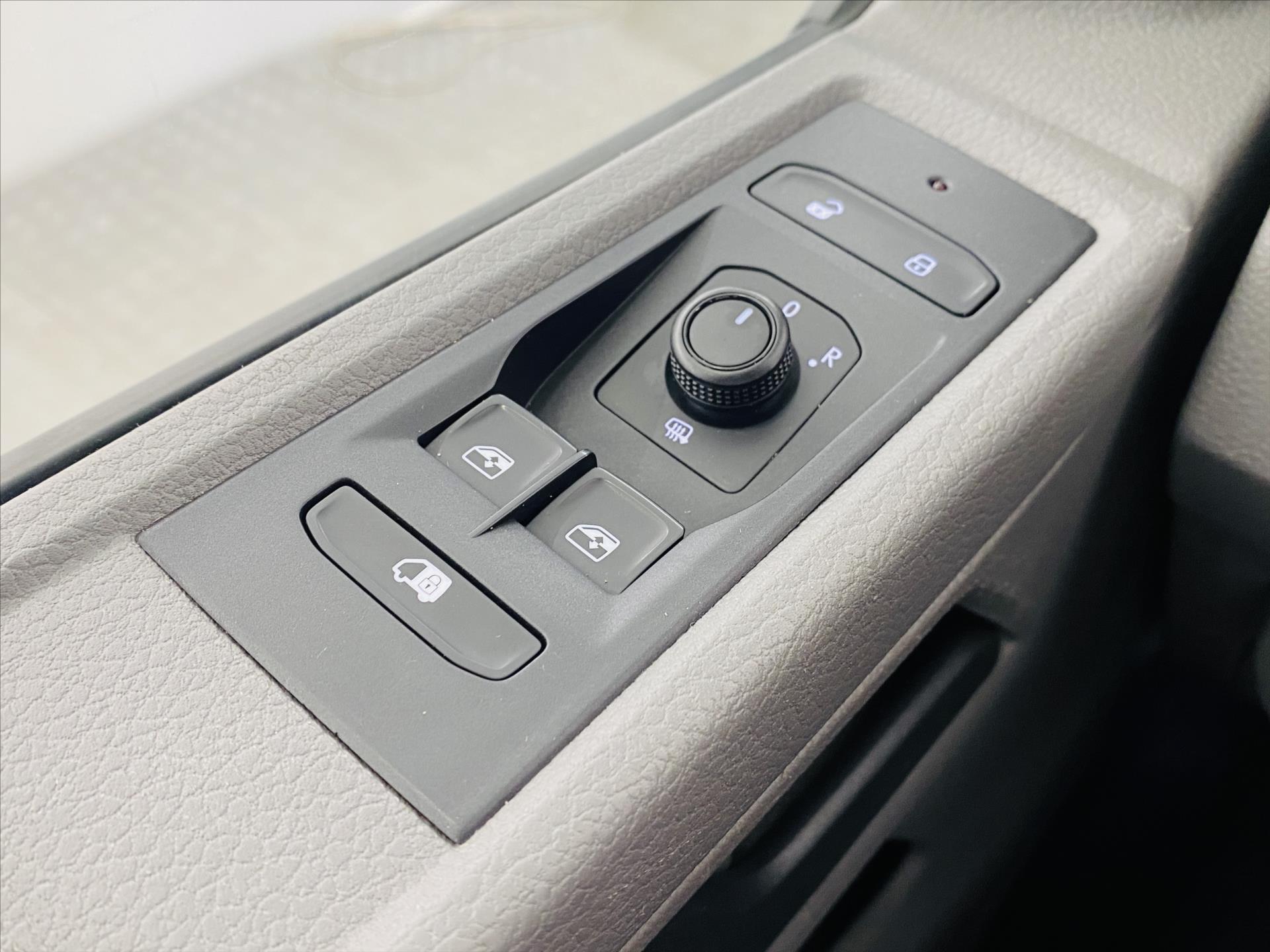 volkswagen-transporter-2-0-tdi-81kw - 6