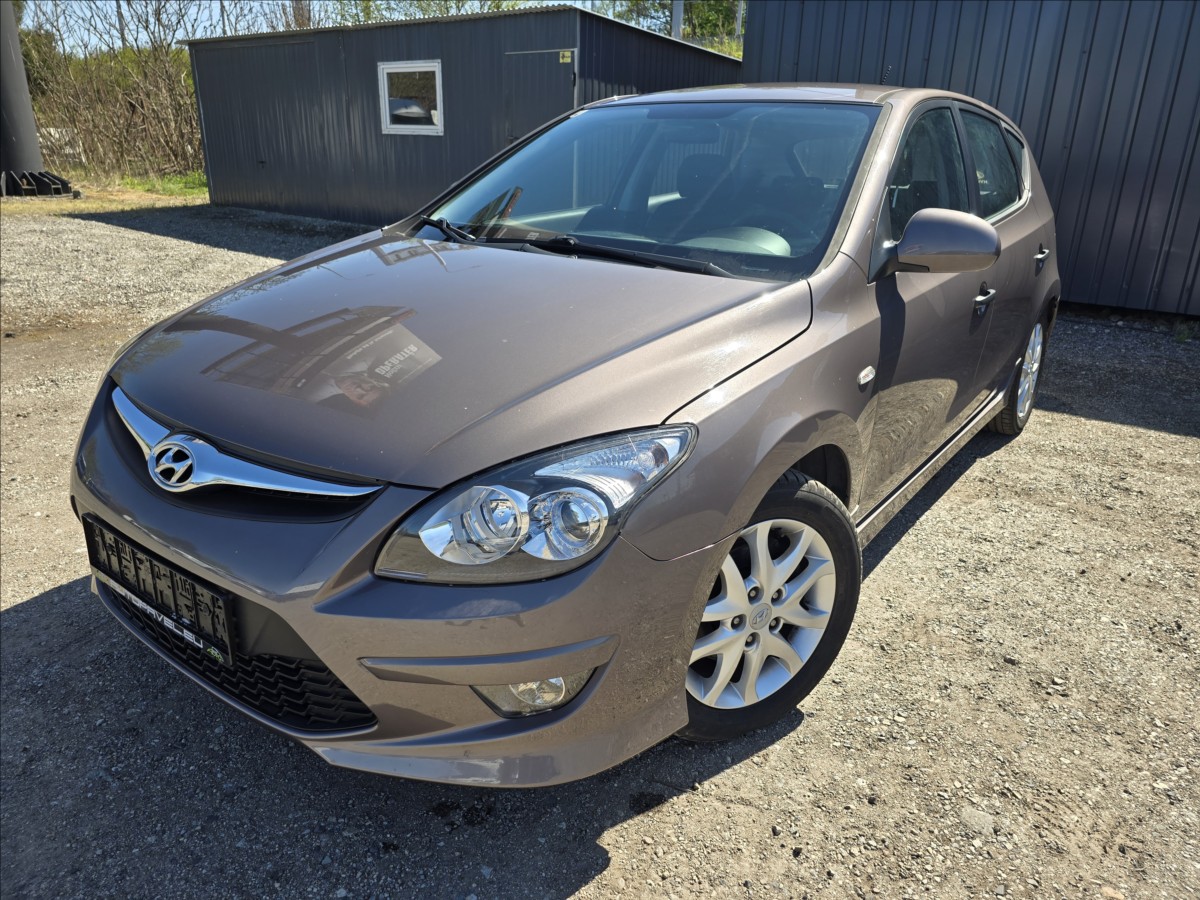 Hyundai i30 1,4 CVVT Tažné,digi klima