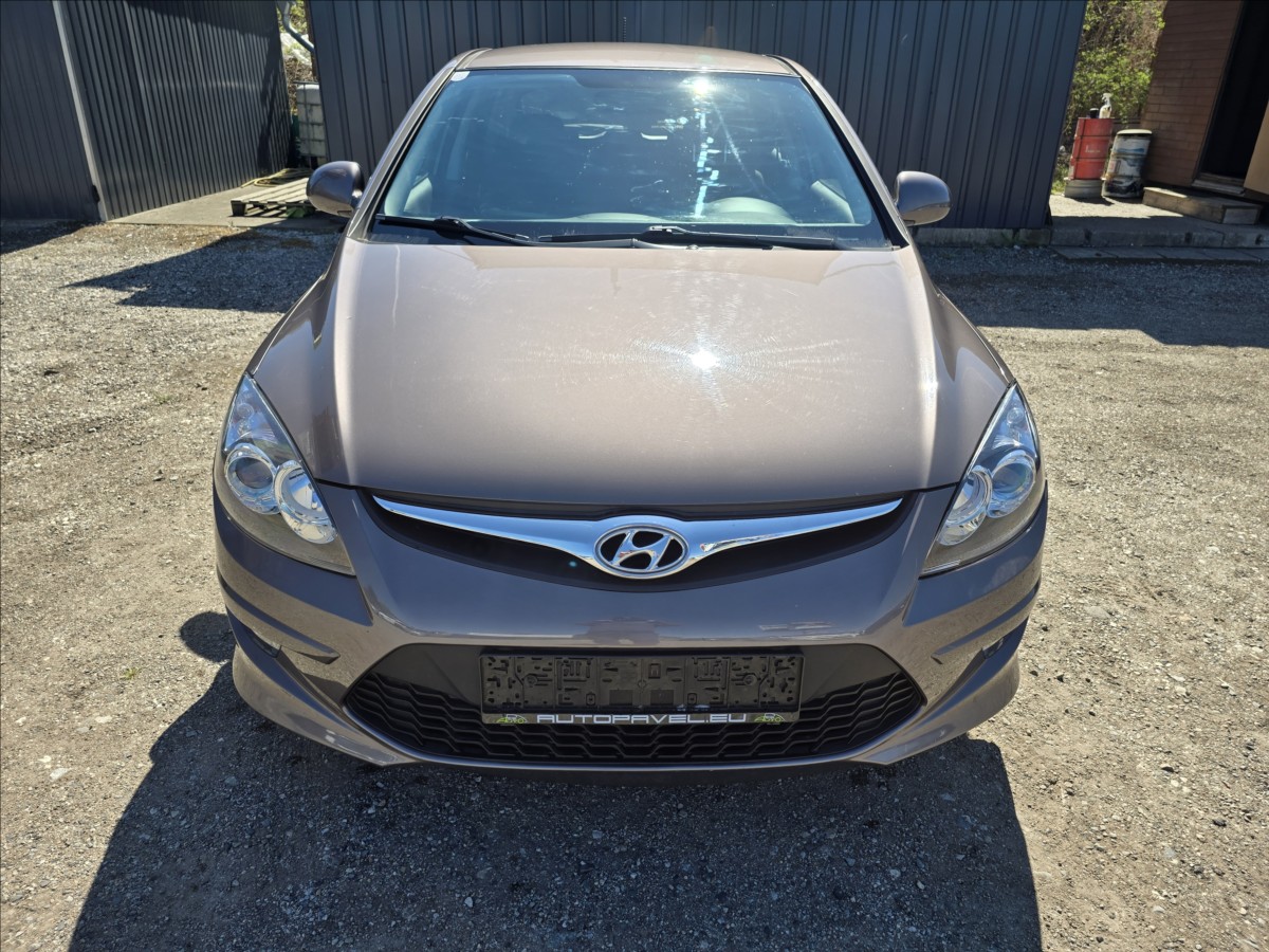 hyundai-i30-1-4-cvvt-tazne-digi-klima - 1