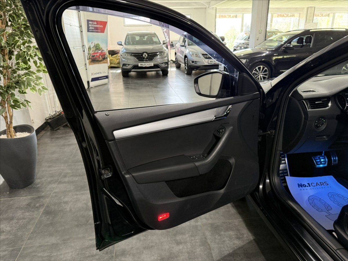 skoda-octavia-2-0-tdi-dsg-110kw-style-pano - 5