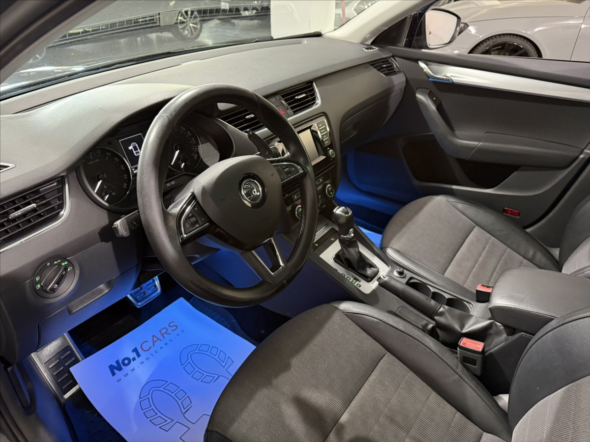 skoda-octavia-2-0-tdi-dsg-110kw-style-pano - 6