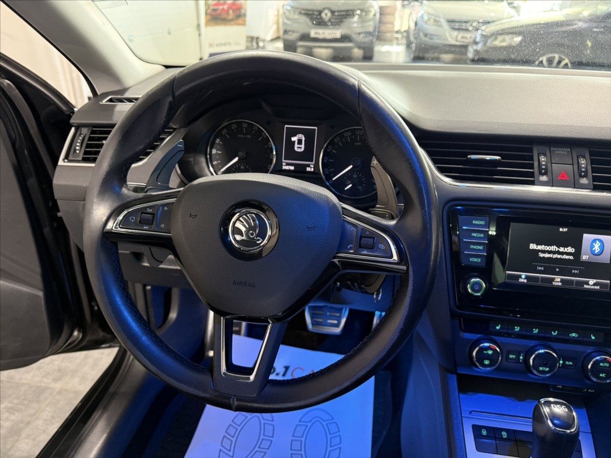 skoda-octavia-2-0-tdi-dsg-110kw-style-pano - 7