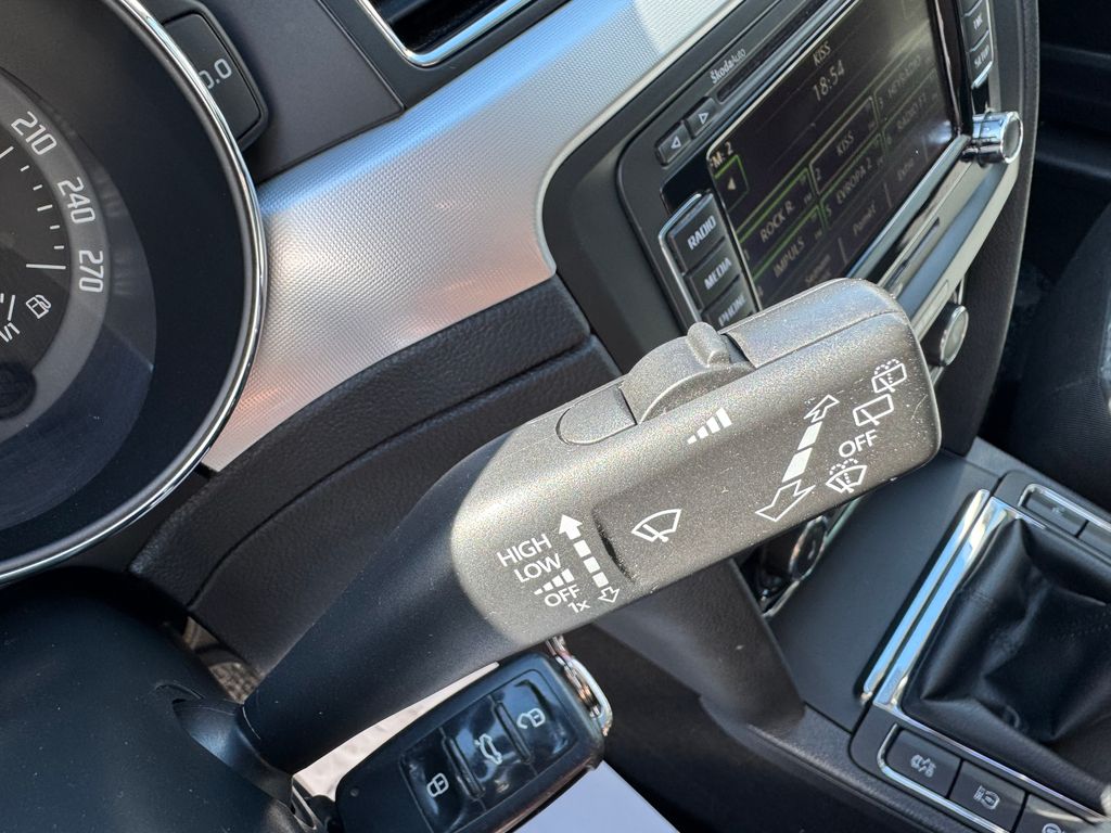 skoda-superb-combi-2-0-tdi-ambition - 9