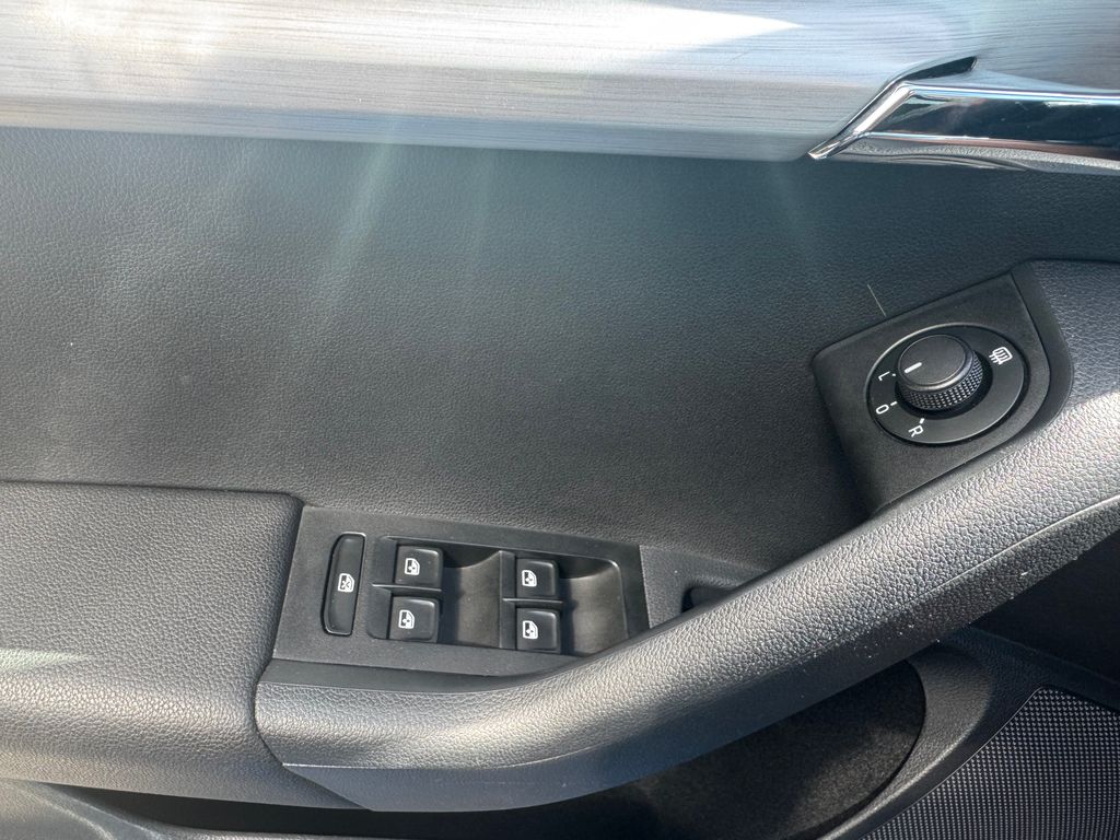 skoda-octavia-combi-2-0-tdi-4x4-dsg-ambition - 6