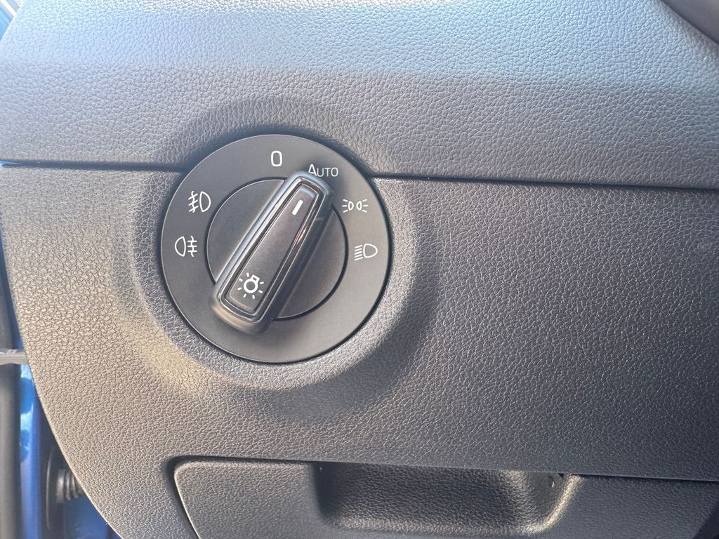 skoda-octavia-combi-2-0-tdi-4x4-dsg-ambition - 7